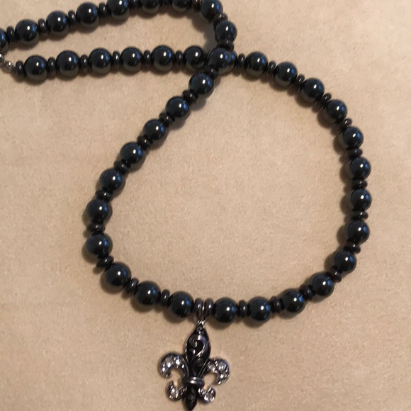 unknown Jewelry - Very pretty pearl type necklace